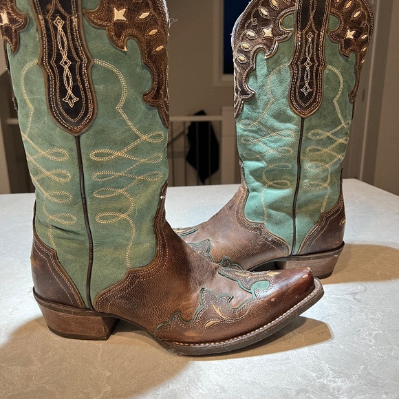 Ariat Western Boots – Turquoise Shaft – Women’s 8.5 - Picture 5 of 5